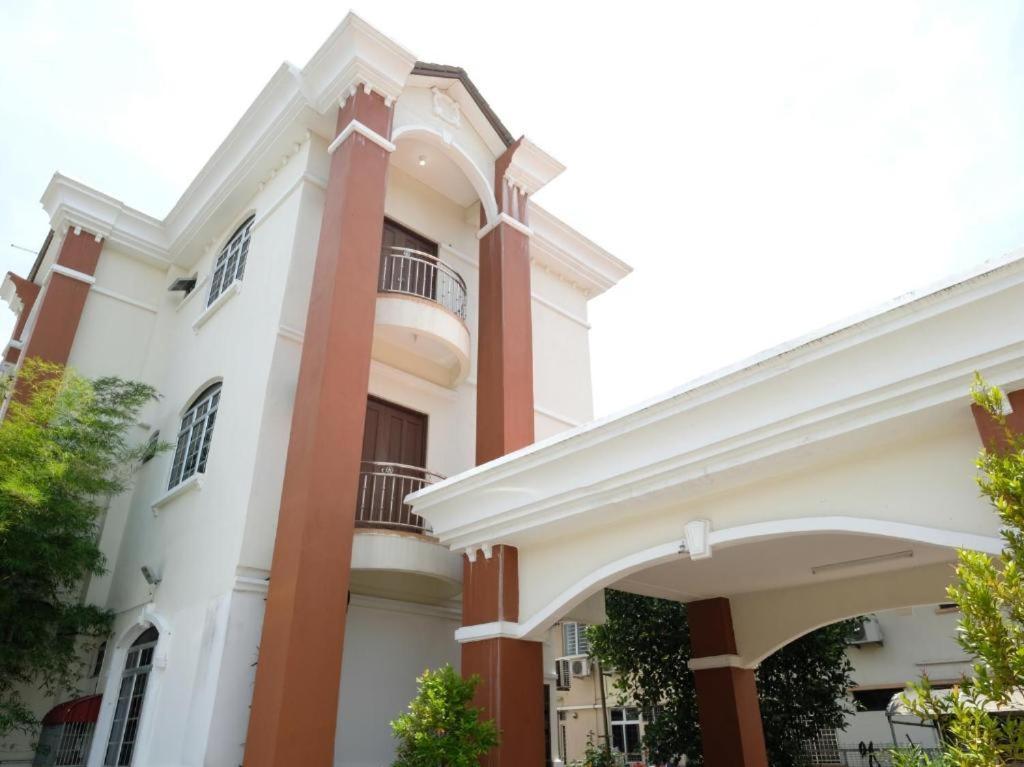 Hotel De'Light Villa Kota Bharu Exteriör bild